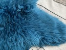 Ekte Svenske saueskinn / lammeskinn i Azure Blue farge thumbnail