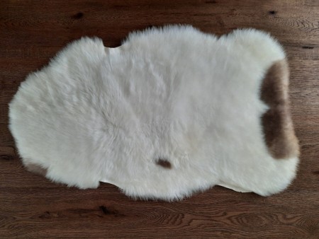 Ekte Albanske saueskinn XS