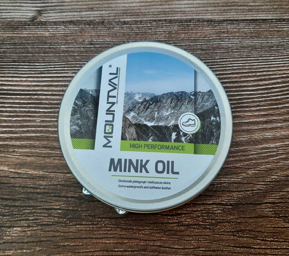 Mink Oil - impregnering av oljepasta. Smører og glatter huden, beskytter mot bløtlegging, forhindrer sprekker. For naturlig og smurt glatt skinn