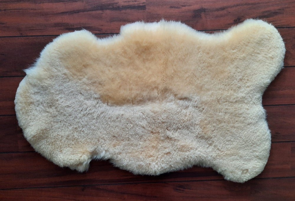 Lammeskinns ull har lenge vært anerkjent som et flott materiale - økologisk og naturlig